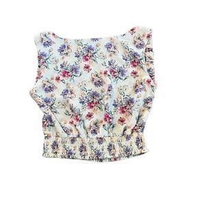 Sky to moon Floral Smocked Cropped Open
Back Blouse size m